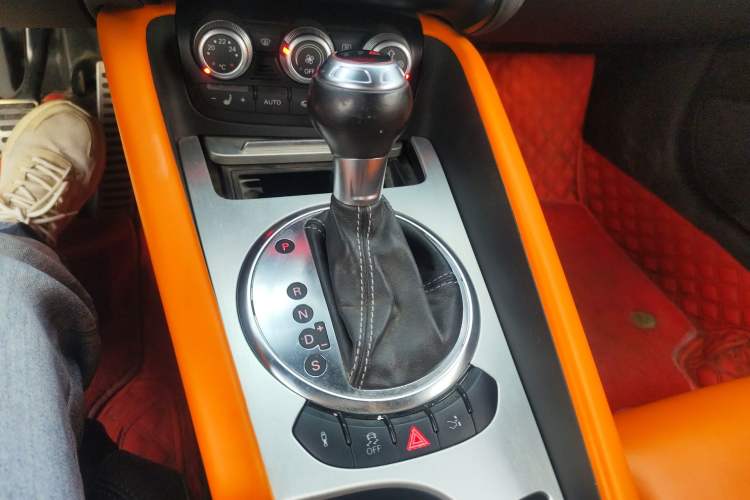 Used Audi TTS 2011 TTS Roadster 2.0TFSI quattro Gear Lever