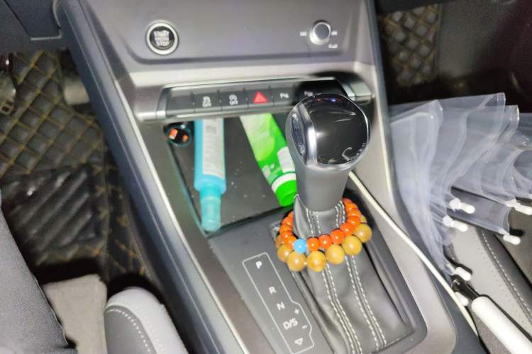 Used Audi Q3 2023 35 TFSI Fashion Dynamic Model (1.4T) Gear Lever