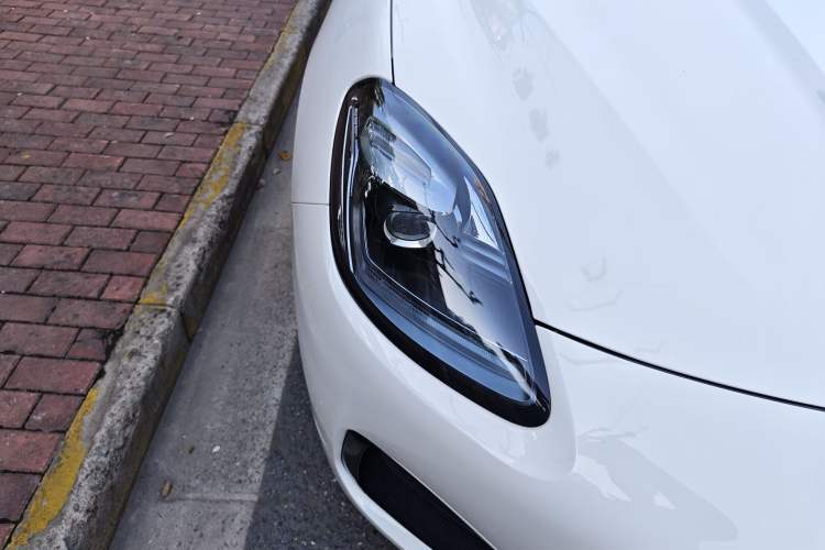 Used Maserati Grecale 2023 2.0T GT Right Front Headlight