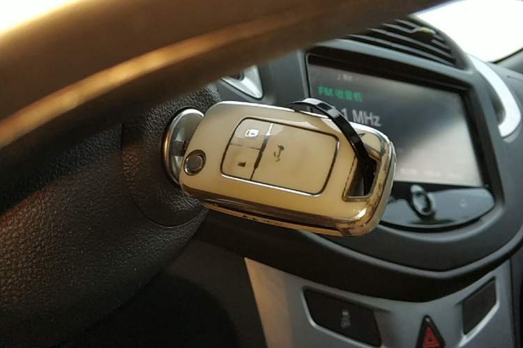 Used Chevrolet Trax 2016 1.4T Automatic Two-Wheel Drive Luxury Version Vehicle Key