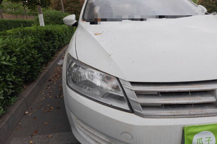 Used Volkswagen Santana 2015 1.6L Automatic Fashion Edition Right Front Headlight