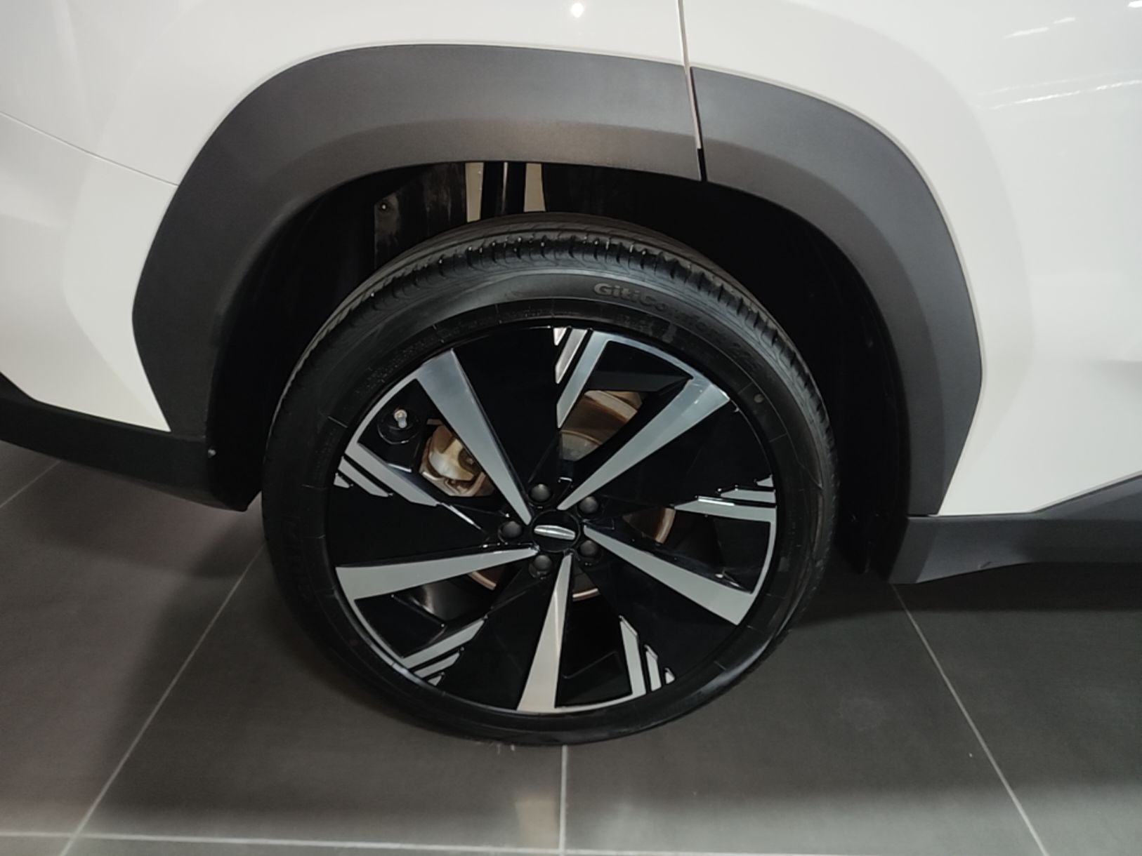 Geely Auto FX11 2024 1.5TD DCT Flagship Edition — снимка 11
