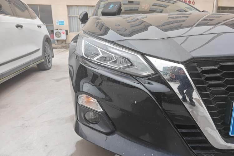 Used Nissan Teana 2021 2.0L XL Comfort Edition Right Front Headlight