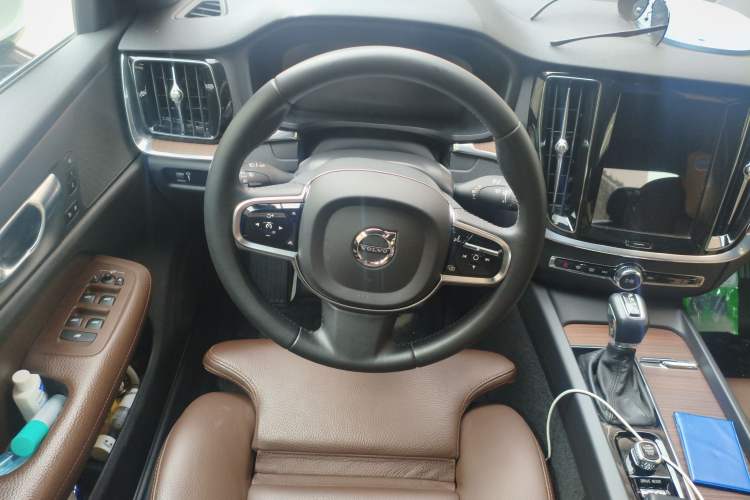 Used Volvo S60 2021 T4 Zhiyuan Luxury Edition