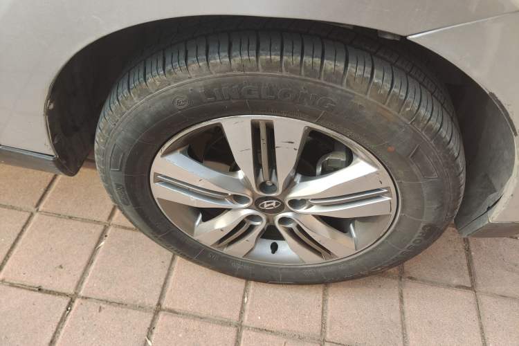 Used Hyundai ix35 2013 2.0L Automatic Two-Wheel Drive Smart GLS China IV Standard
