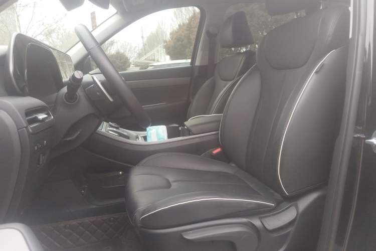 Used Hyundai Palisade 2023 3.5L Automatic 2WD GL Left Front Seat