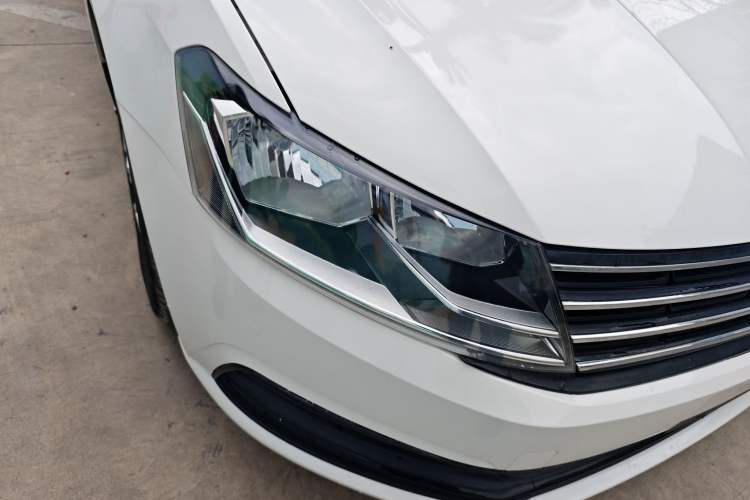 Used Volkswagen Lavida 2017 1.6L Manual Fashion Edition