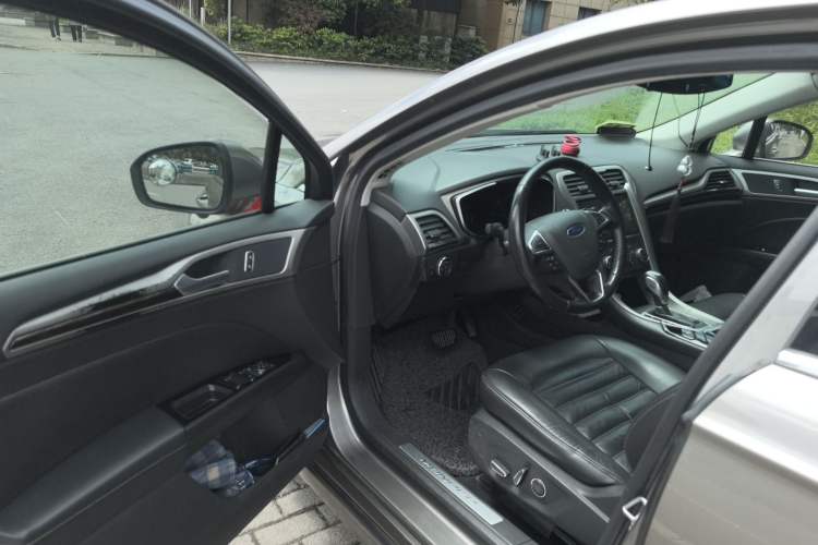 Used Ford Mondeo 2013 2.0L GTDi 200 Fashion Edition