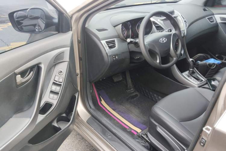 Used Hyundai Elantra (5th Generation / Langdong) 2015 1.6L Automatic Fashion Model Driver Seat