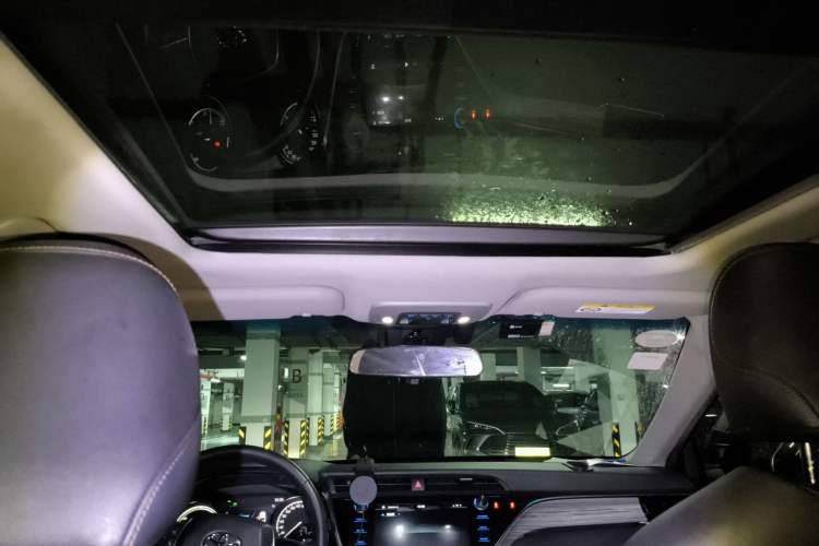 Used Toyota Camry 2019 Revised Version Dual-Engine 2.5 HG Luxury Edition Headliner