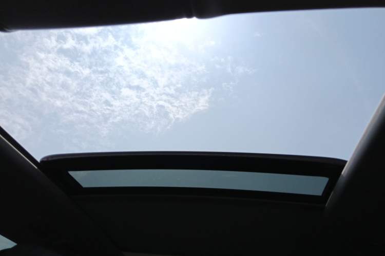 Used Volkswagen Tiguan L 2024 330TSI Automatic Two-Wheel Drive R-Line Enhanced Edition Headliner