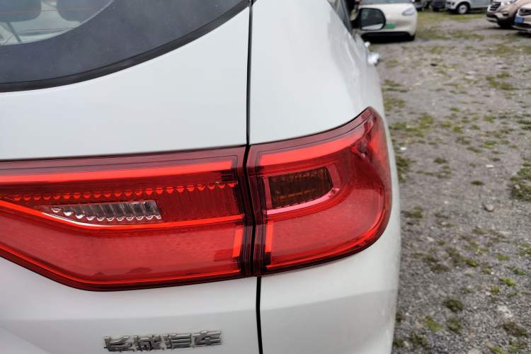 Used Haval M6 2021 PLUS 1.5T Manual Luxury Smart Connectivity Model
