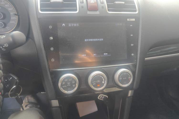 Used Subaru Forester 2016 2.0i Fashion Navigation Edition Audio And AC Panel