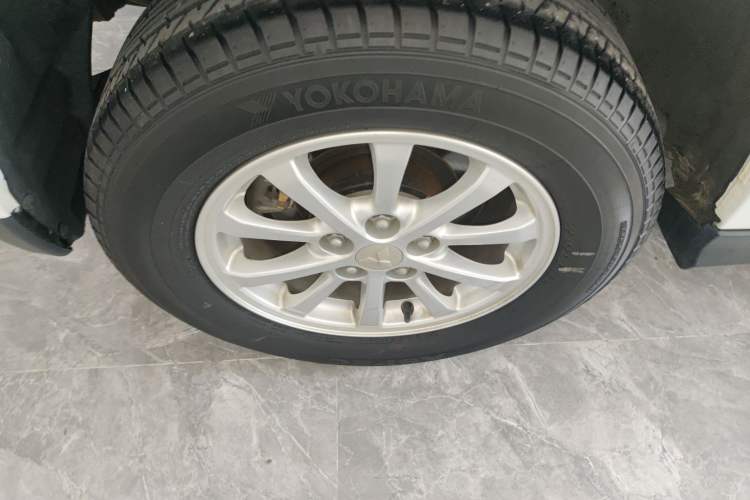 Used Mitsubishi ASX 2013 2.0L CVT Two-Wheel Drive Elite Edition Right Rear Wheel Hub