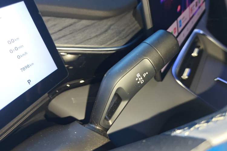 Used Geely Galaxy L6 2025 EM-i 140km Starship Edition
