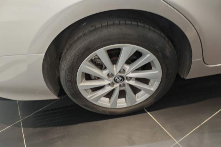 Used Toyota Camry 2021 2.0G Luxury Edition
