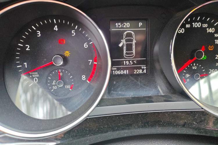 Used Volkswagen Sagitar 2015 230TSI Automatic Luxury Model