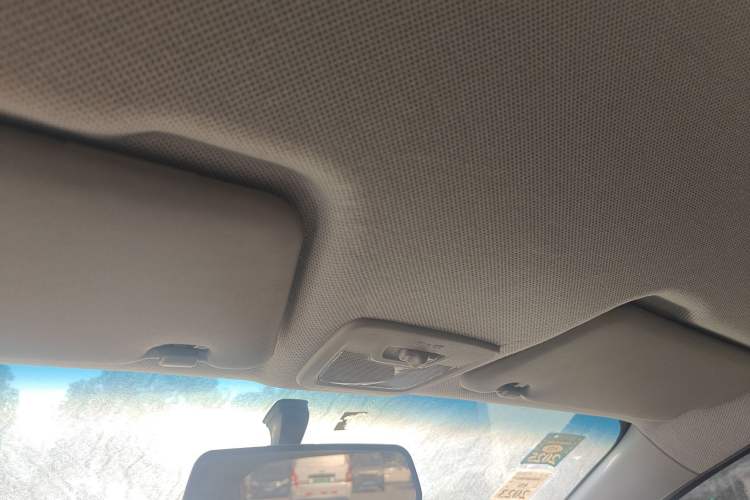 Used Baojun 310 2016 1.2L manual Comfort trim level
