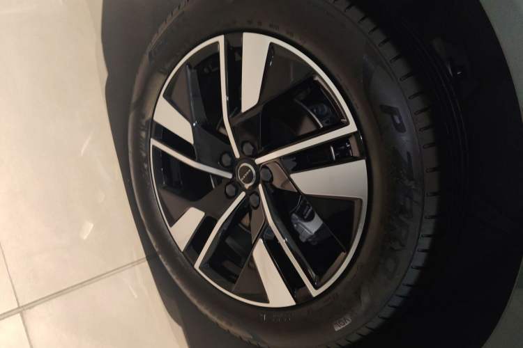 Used Volvo XC60 2026 B5 4x4 SmartDrive Sport Edition