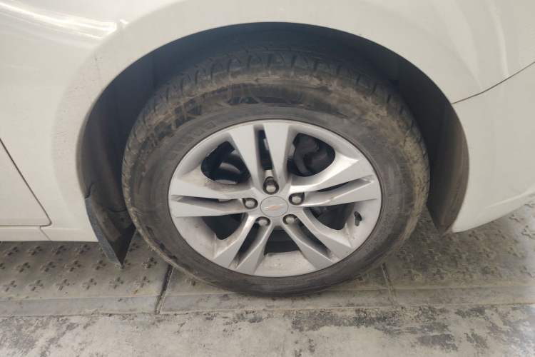 Used Chevrolet Cruze 2015 1.5L Classic SE MT
