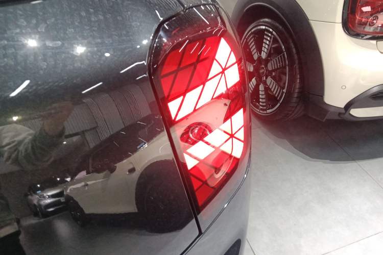 Used MINI Electric ACEMAN 2024 SE Racing Driver Exterior 3