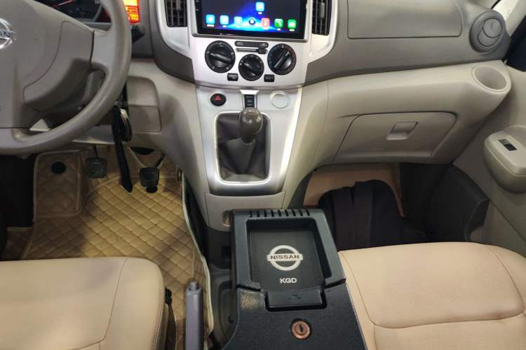 Used Nissan NV200 2016 Revised Version 1.6L Manual Luxury Edition
