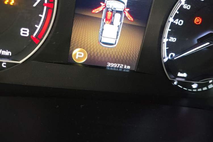 Used Geely Auto Coolray 2021 1.4T DCT Platinum Edition Odometer Close Up