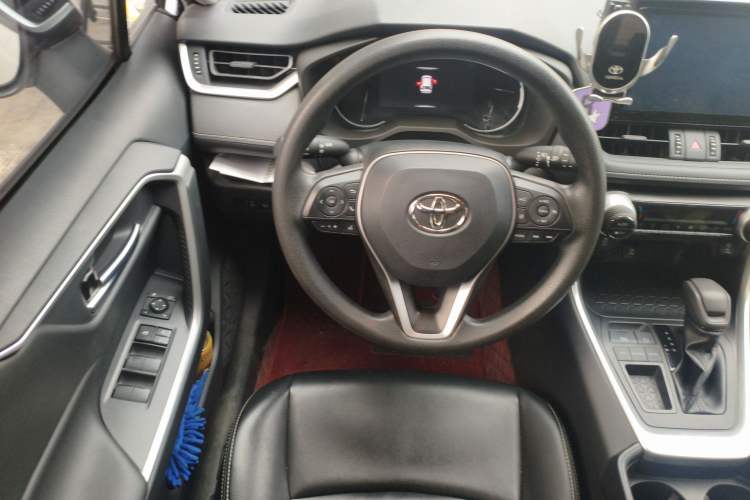 Used Toyota RAV4 2020 2.0L CVT Two-Wheel Drive Fashion Edition
