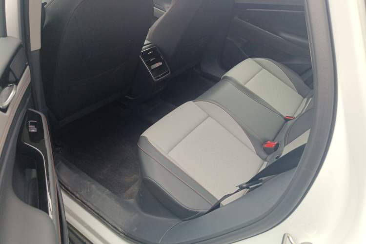 Used Volkswagen ID.7 VIZZION 2024 AIR model Left Rear Seat