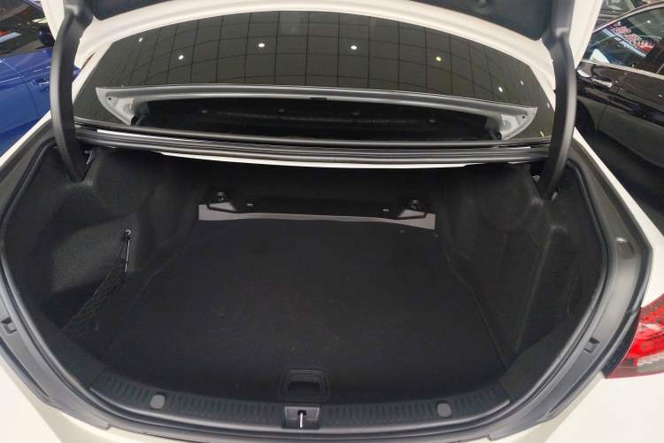 Used Mercedes-Benz E-Class 2021 Updated E 260 Fashion Sport Edition
