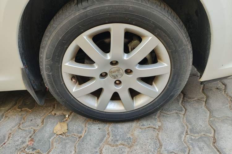 Used Peugeot 307 2013 Hatchback 1.6L Manual Comfort Edition