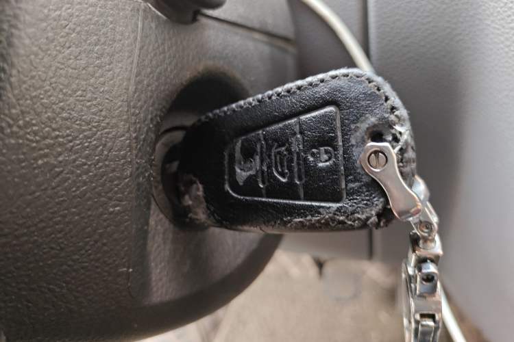 Used SAIC MAXUS Xintu V80  Vehicle Key