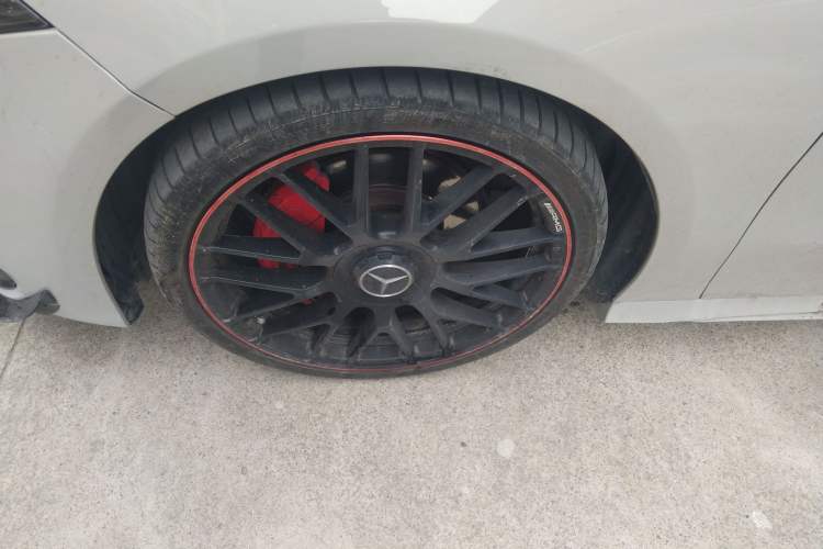 Used Mercedes-Benz A-Class 2019 A 200 L Sport Sedan First Edition Special Edition Left Front Wheel Hub