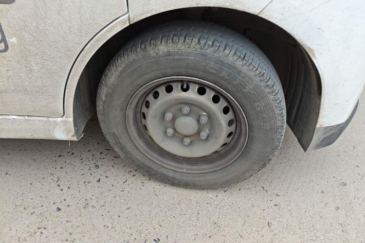 Used Wuling Yangguang 2024 300km Range Practical Window-Sealed Version 60kW
