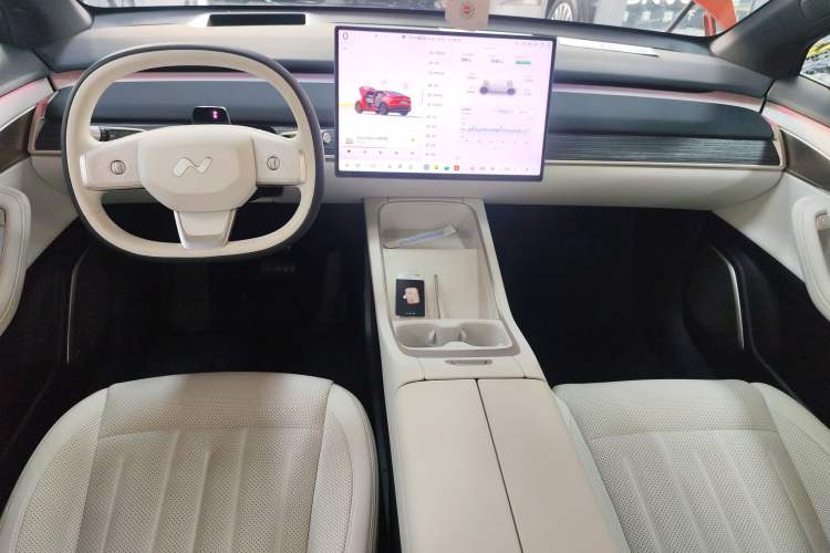 Used ONVO L60 2024 60 kWh Rear-Drive Version