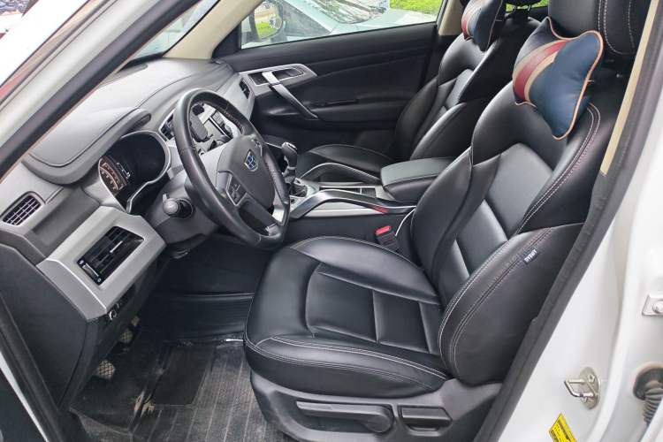 Used Geely Auto Emgrand X7 Sport 2016 2.0L Manual ZhiShang Version
