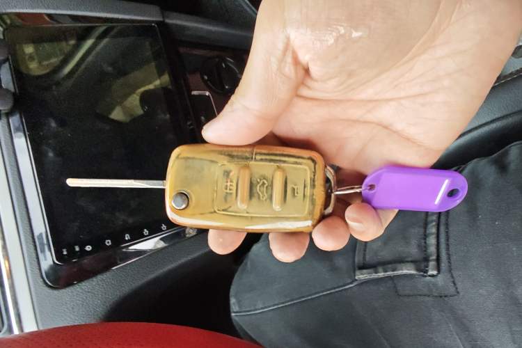 Used Volkswagen Bora 2013 1.6L Automatic Fashion Model
