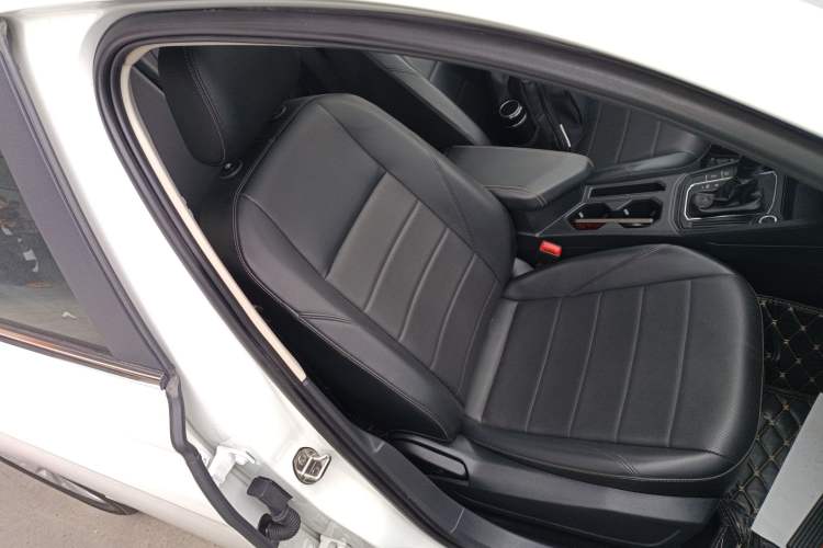 Used Volkswagen Lavida 2021 1.5L Automatic Comfort Edition
