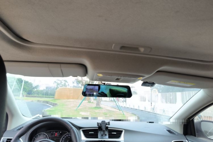 Used Nissan Sylphy 2019 1.6XV CVT Smart Connect Luxury Edition China V Standard Headliner