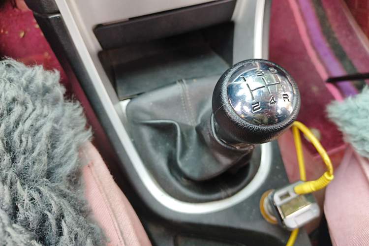 Used Peugeot 307 2013 1.6L Manual CROSS Gear Lever