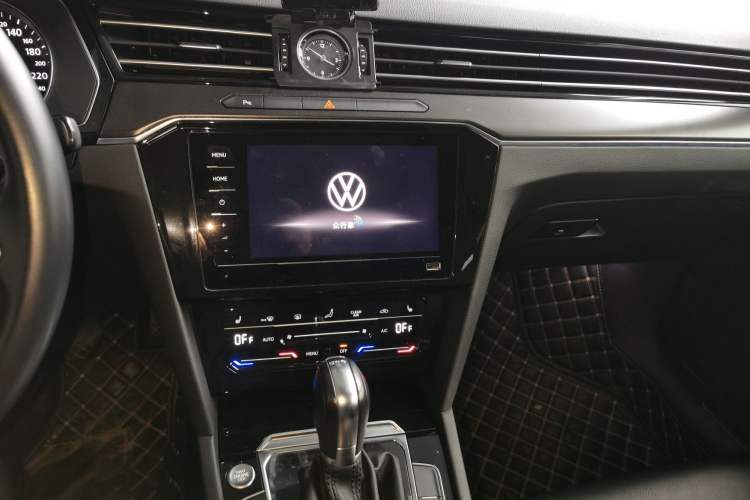 Used Volkswagen Magotan 2020 330TSI DSG Leading Model
