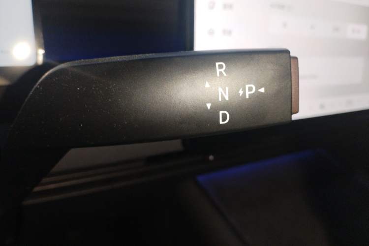 Used Nissan N6 2026 Model 180 Max
