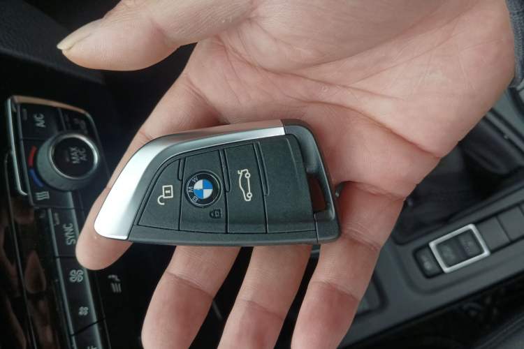 Used BMW X1 2019 sDrive20Li Leading Model Vehicle Key