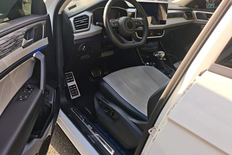 Used Volkswagen Tayron GTE Plug-in Hybrid 2023 280TSI Luxury Plus Advanced Edition