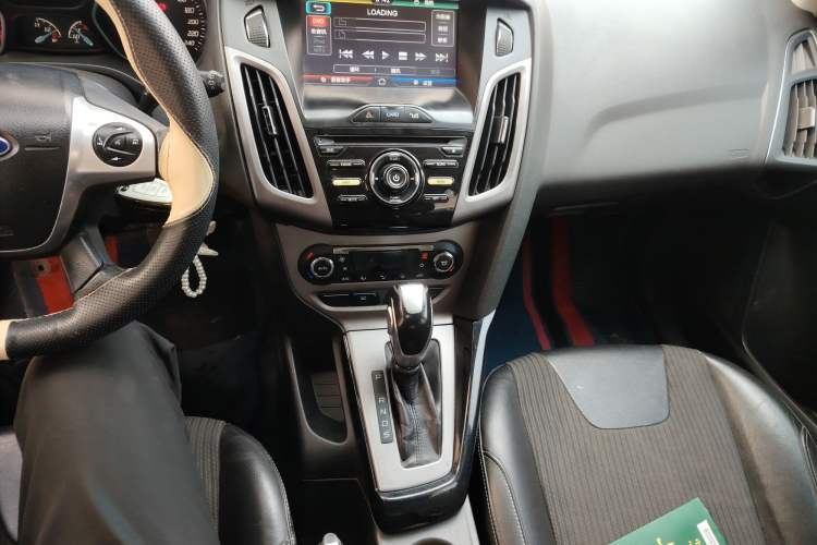 Used Ford Focus 2012 Hatchback 1.6L Automatic Fashion Edition
