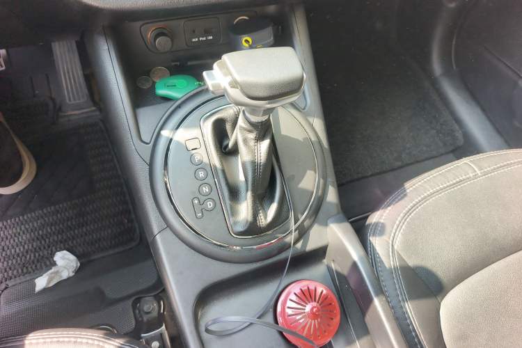 Used Kia Sportage R 2011 2.0L Automatic Two-Wheel Drive Premium Edition
