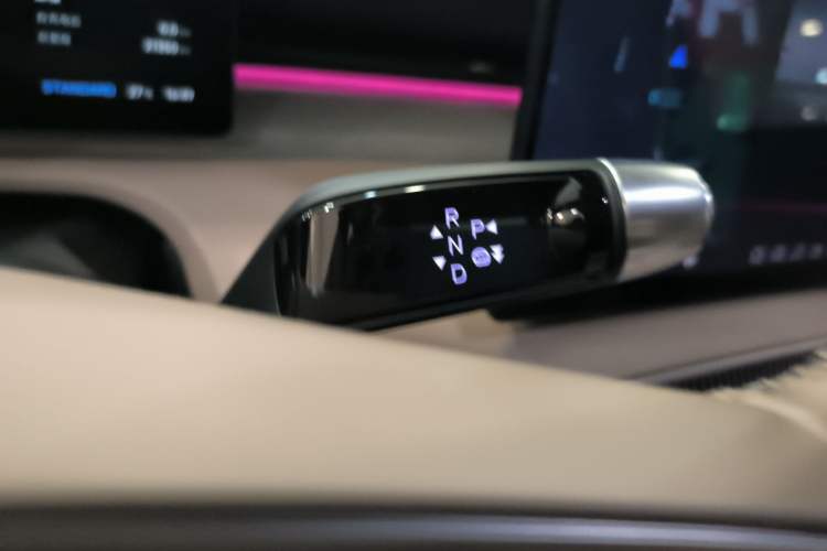 Used XPeng X9 2024 702 Ultra-Long Range Max
