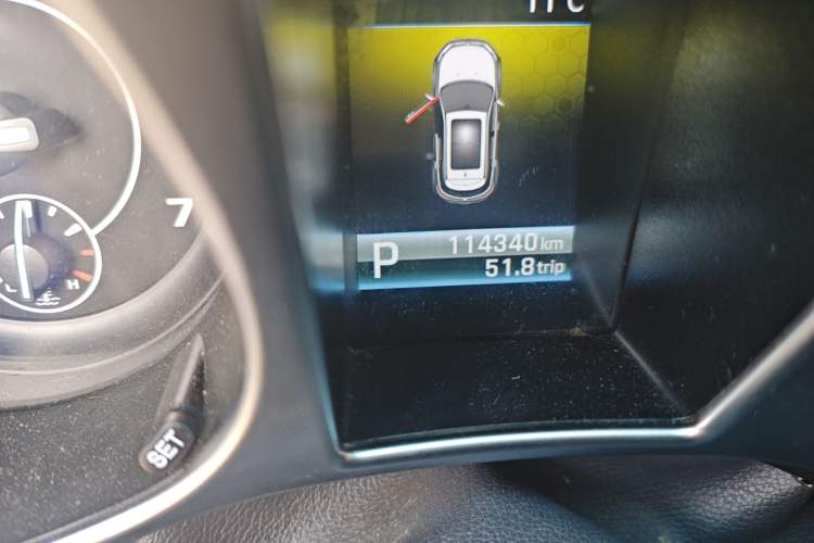 Used JMC Yusheng S330 2016 1.5L GTDi Automatic Two-Wheel Drive Prestige Edition Odometer Close Up