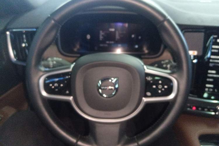 Used Volvo V90 2022 Cross Country B5 AWD Smart Range Edition