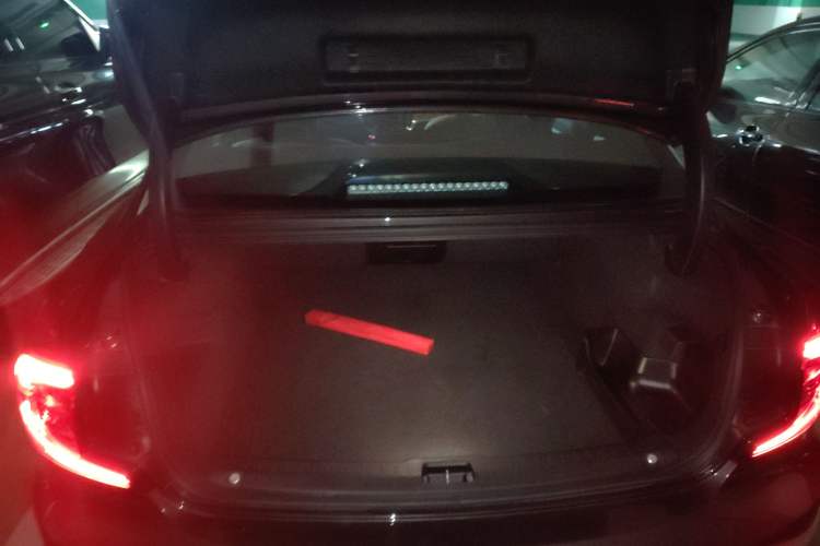 Used Volvo S90 New Energy 2022 Restyled T8 E-Drive Hybrid Zhiyi Luxury Edition
